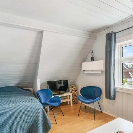 Valand 10 Min Walk From Center *