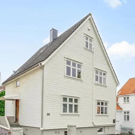 Valand 10 Min Walk From Center Apartment *