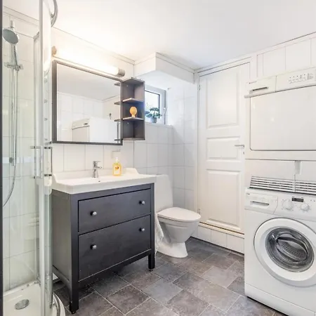 Valand 10 Min Walk From Center *