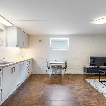 Valand 10 Min Walk From Center Appartement *