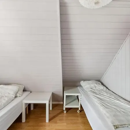 Valand 10 Min Walk From Center *