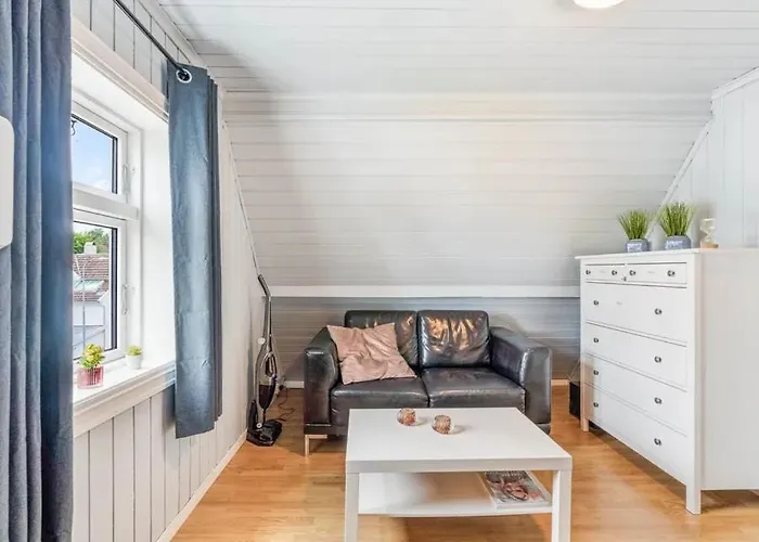 Valand 10 Min Walk From Center