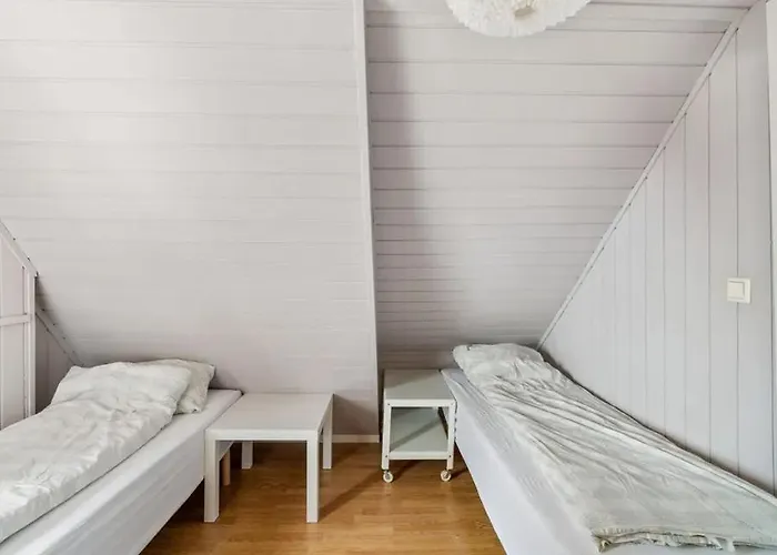 Valand 10 Min Walk From Center *